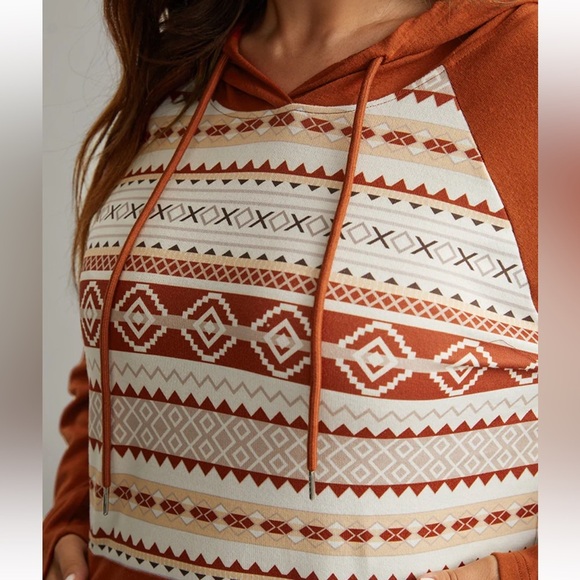 BloomChic Plus Size Boho Print Hooded Drawstring Sweatshirt - Picture 5 of 6